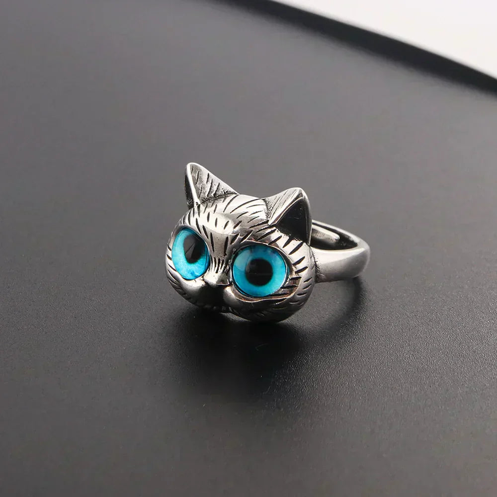 Vintageinspireret sølvfarvet ring med blåøjet kat