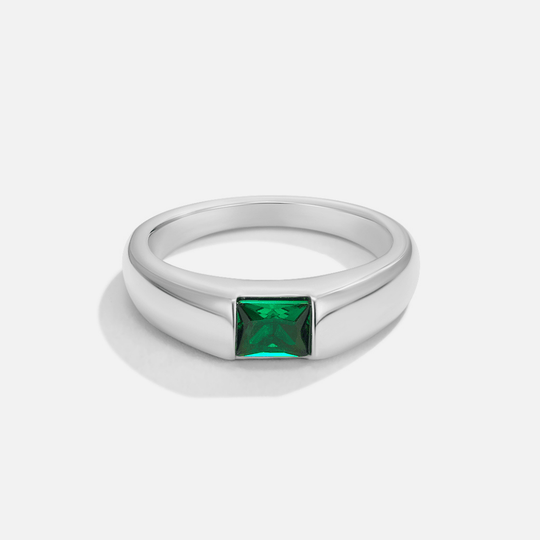 Ember – sølvfarvet ring med smaragd